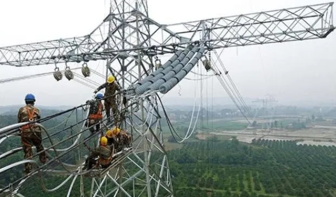 淮南市光缆与电缆：欧孚光电厂家告诉你“光”与“电”的不同秘密